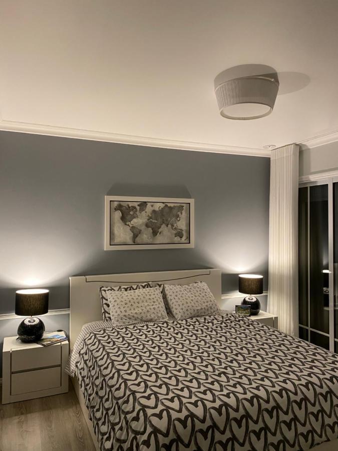 Modern Room 波瓦桑 外观 照片